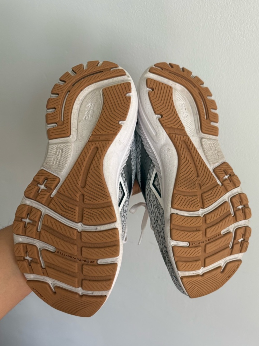 Brooks Adrenaline GTS 23 Running Shoes – Women’s Size 6 (Medium) - Picture 7 of 8